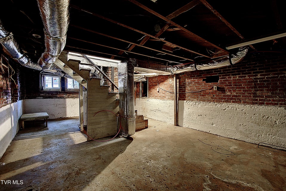 Photo #32: 612 Lynn South Avenue