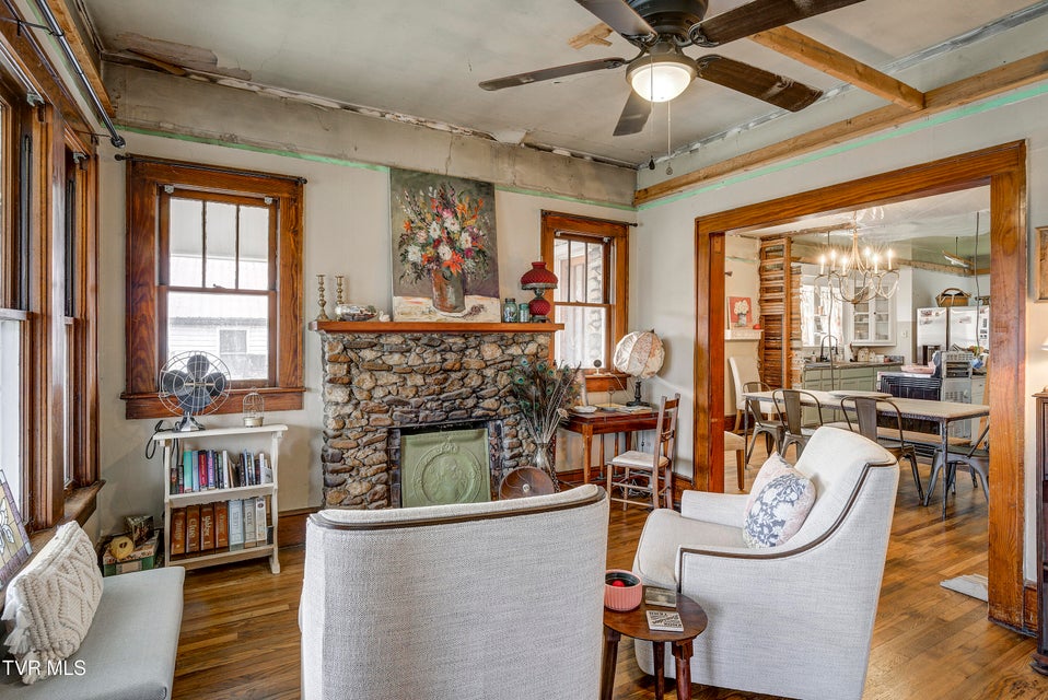 Photo #2: 1027 Elm Avenue