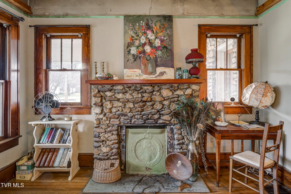 Photo #5: 1027 Elm Avenue