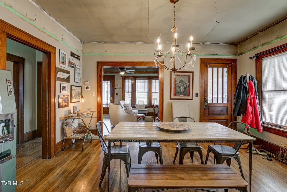 Photo #8: 1027 Elm Avenue