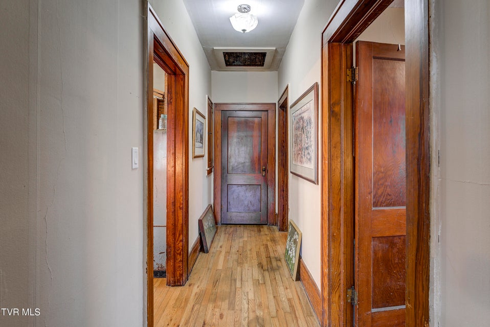 Photo #15: 1027 Elm Avenue