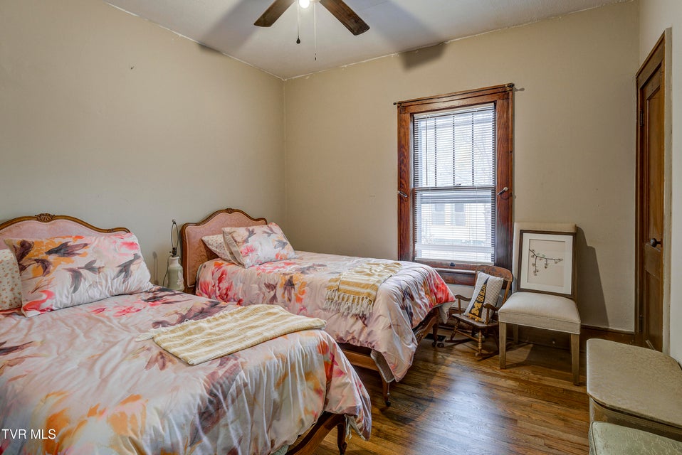 Photo #19: 1027 Elm Avenue