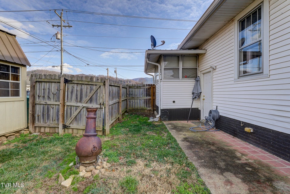 Photo #33: 245 Opekiska Street