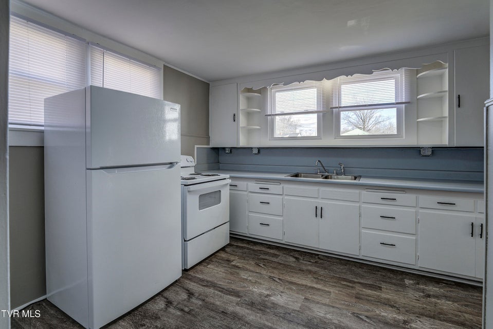 Photo #17: 231 3rd Street