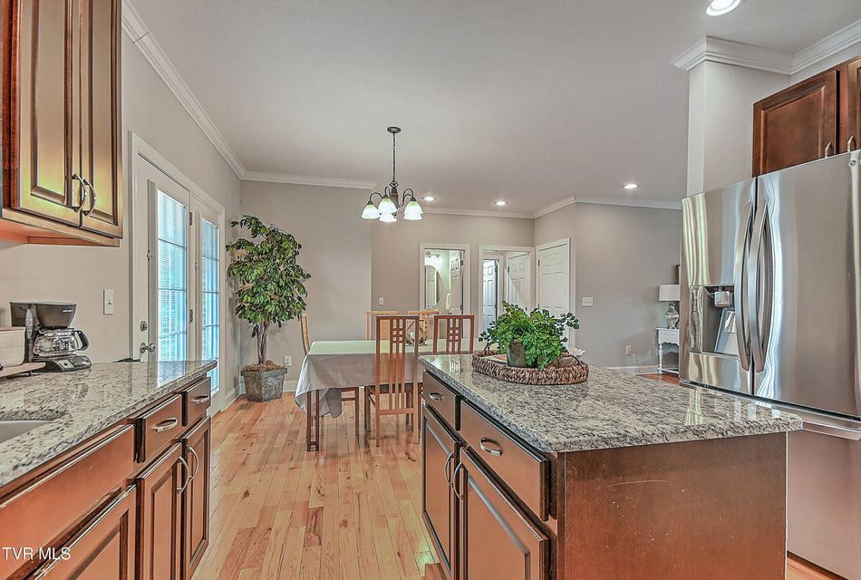 Photo #18: 581 Robert Court