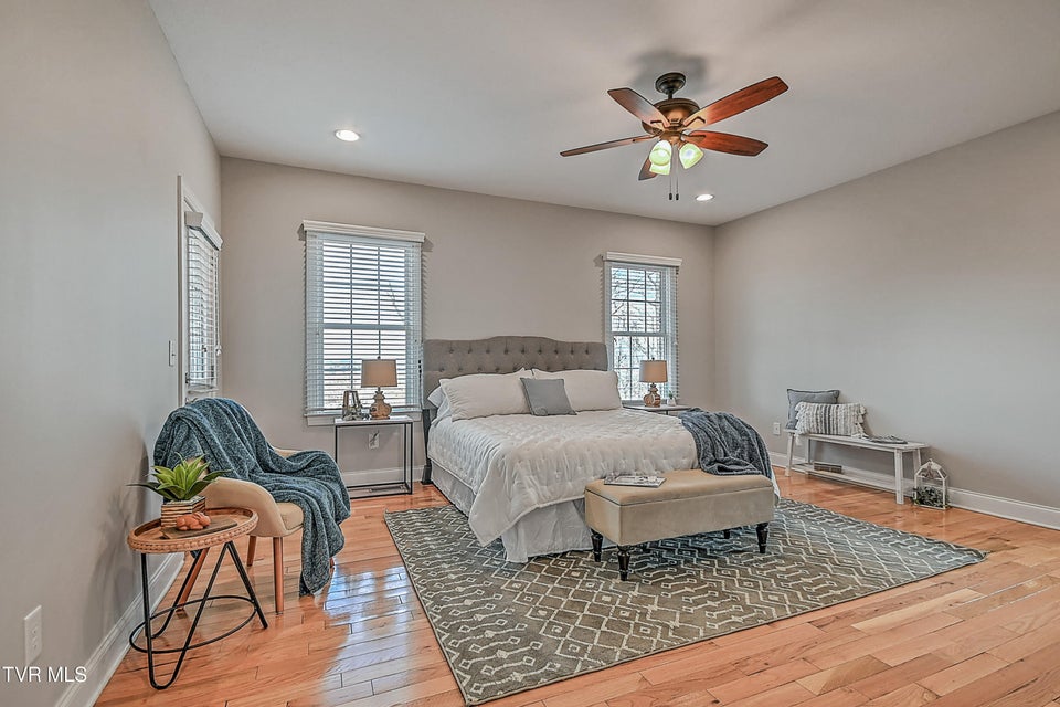 Photo #20: 581 Robert Court