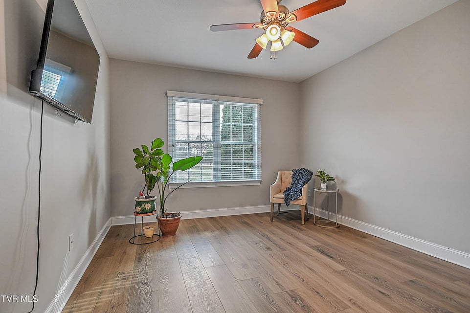 Photo #29: 581 Robert Court