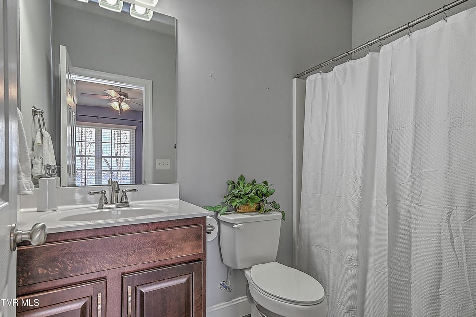 Photo #37: 581 Robert Court