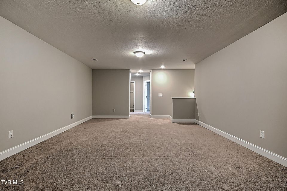 Photo #40: 581 Robert Court