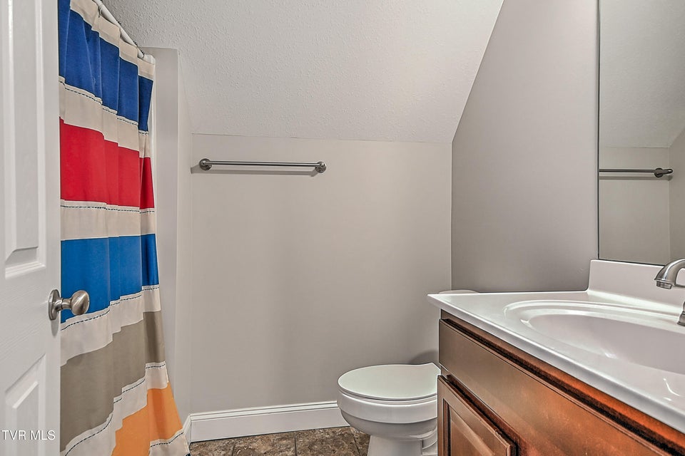 Photo #46: 581 Robert Court