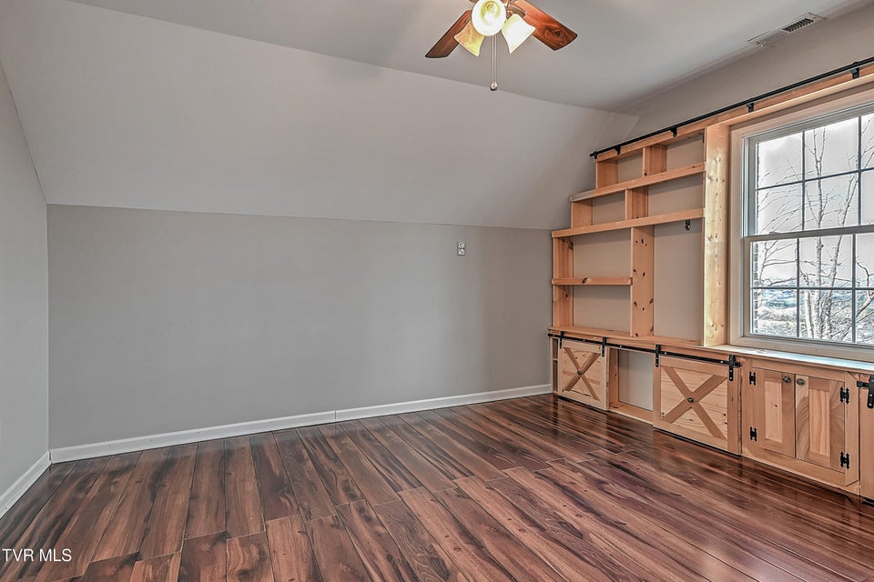 Photo #50: 581 Robert Court