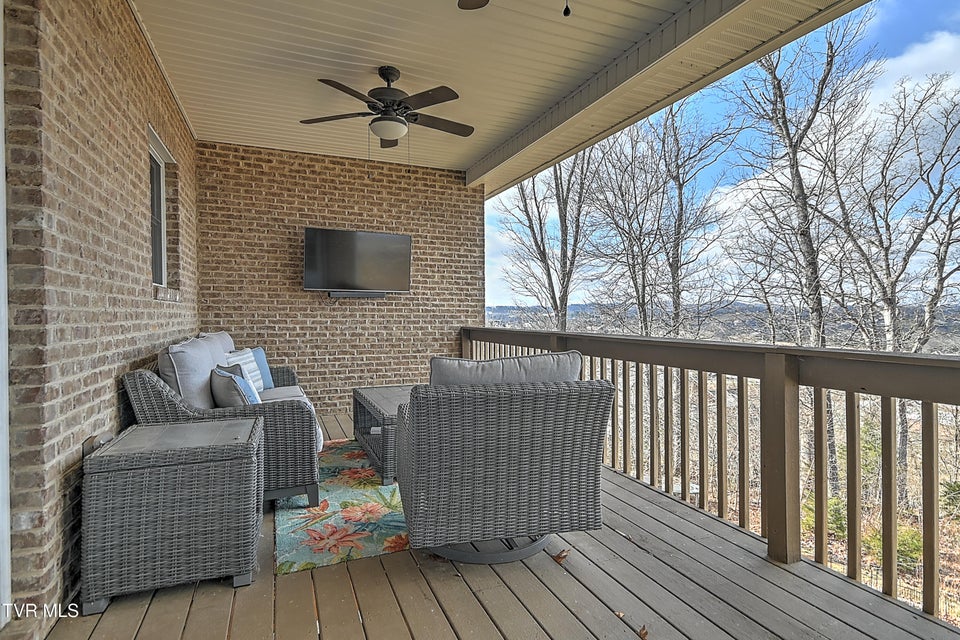 Photo #59: 581 Robert Court