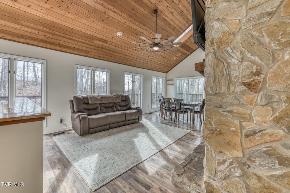 Photo #5: 704 Stuffle Street