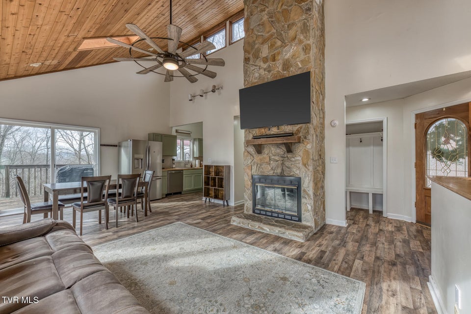 Photo #6: 704 Stuffle Street