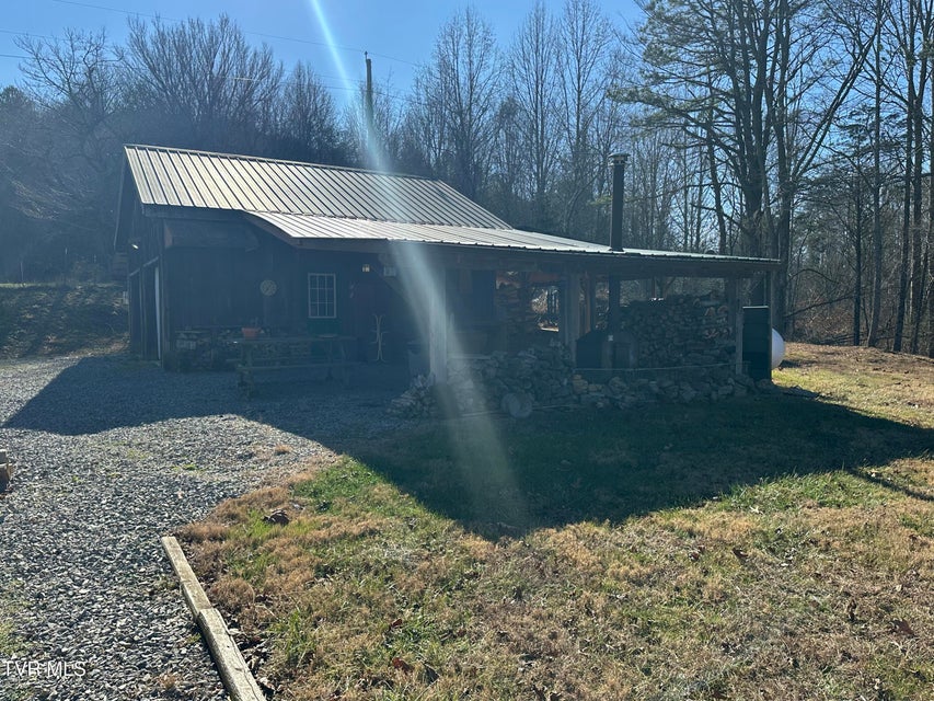 Photo #35: 3693 Sane Road