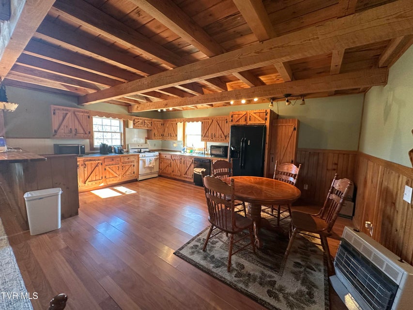 Photo #24: 3693 Sane Road