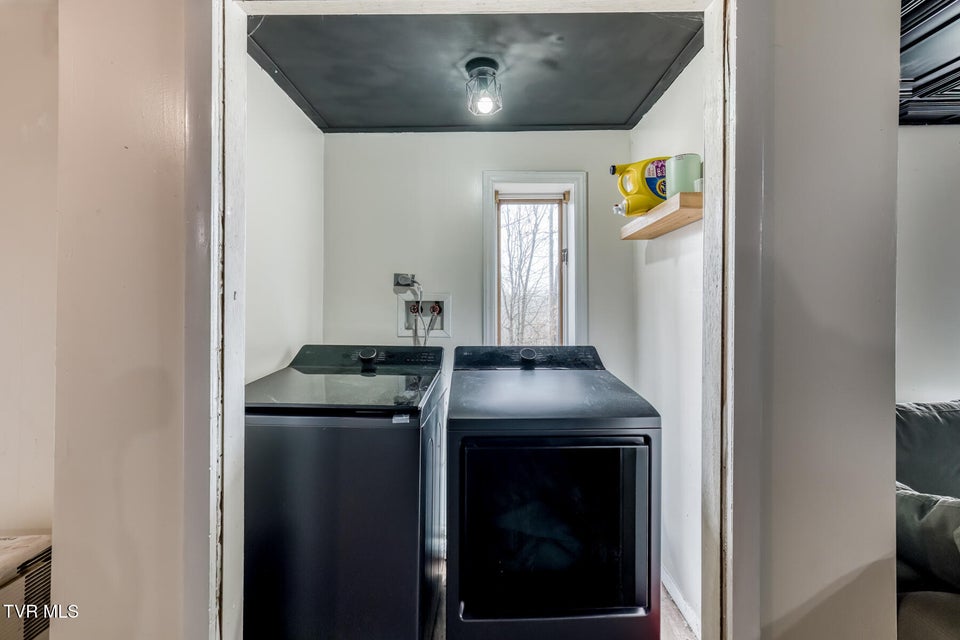 Photo #25: 704 Stuffle Street