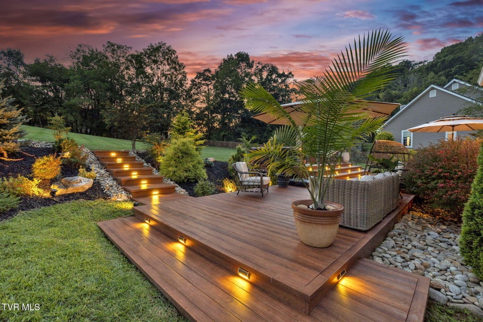 Photo #5: 356 Cameron Court