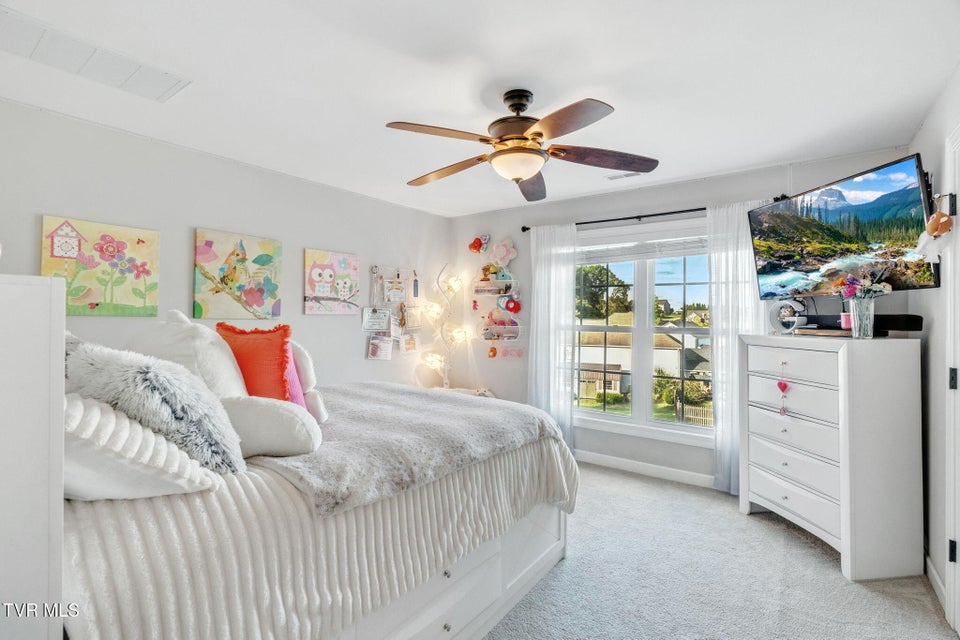 Photo #39: 356 Cameron Court