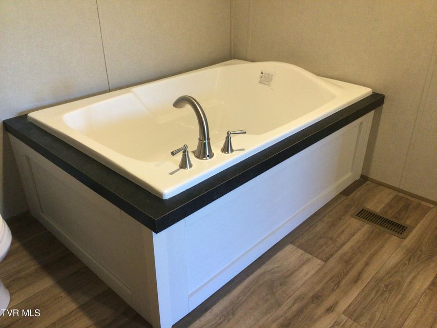 Photo #28: 3115 Babbs Mill Road