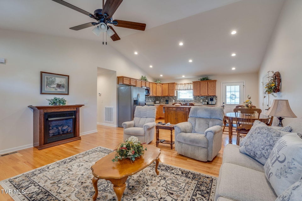 Photo #6: 171 Echo Drive