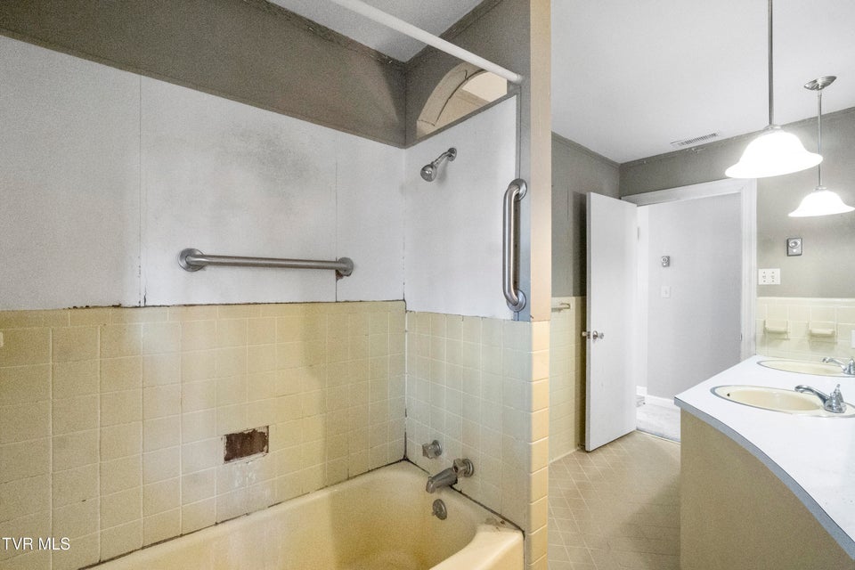 Photo #27: 113 Wayfair Drive