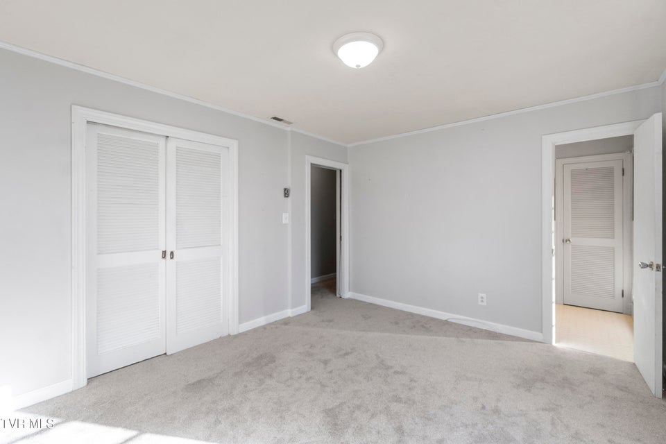 Photo #32: 113 Wayfair Drive