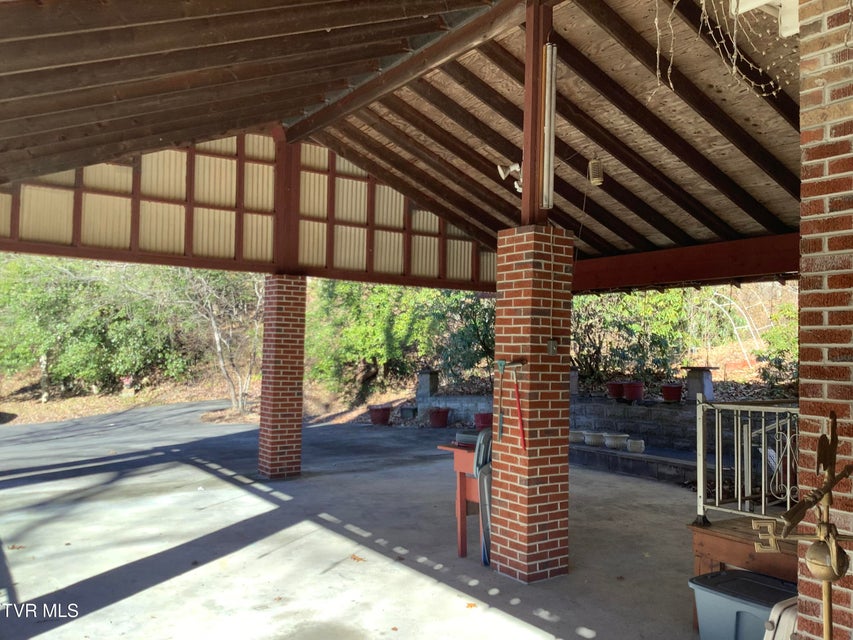 Photo #9: 5610 Powell River Road