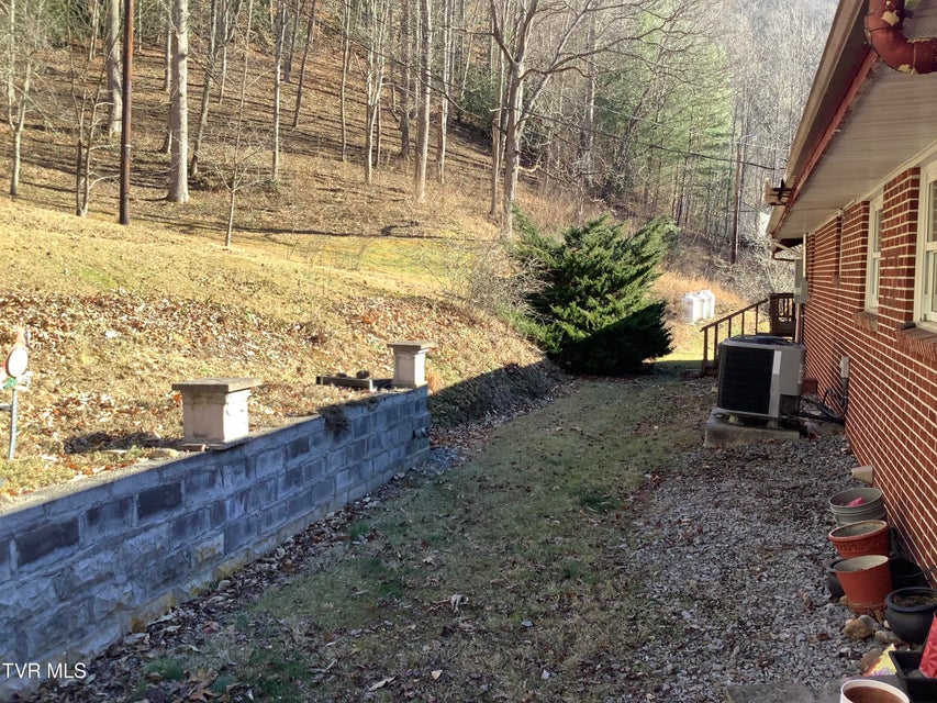 Photo #14: 5610 Powell River Road