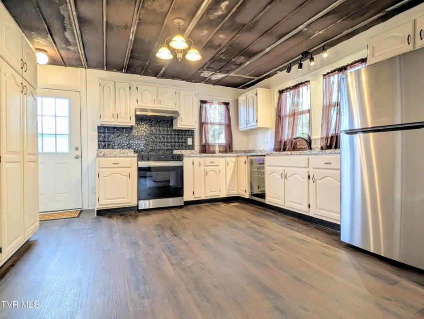 Photo #18: 1749 Us Highway 23 