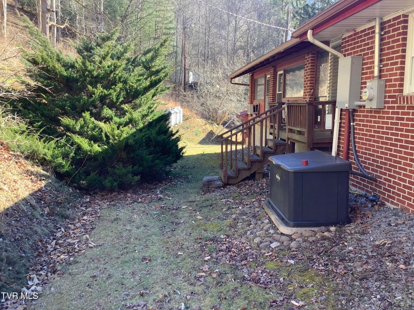 Photo #16: 5610 Powell River Road