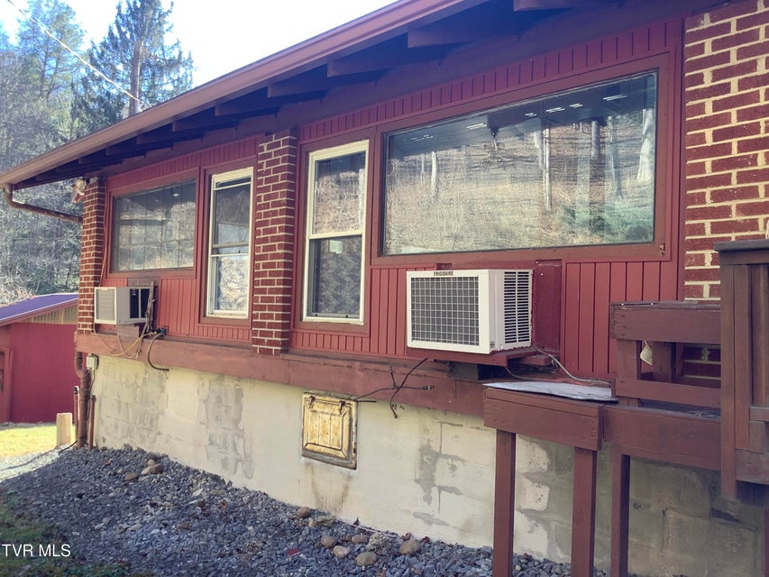 Photo #19: 5610 Powell River Road