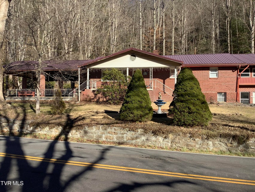 Photo #24: 5610 Powell River Road