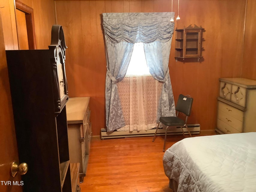 Photo #35: 5610 Powell River Road