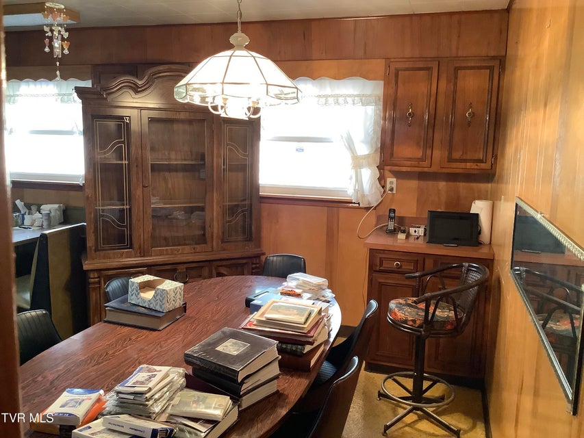 Photo #36: 5610 Powell River Road