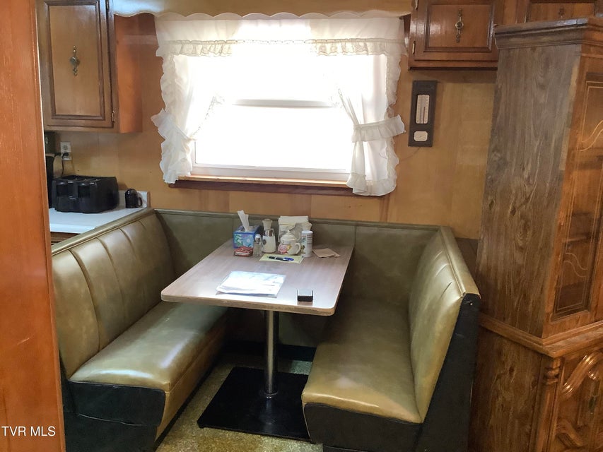 Photo #45: 5610 Powell River Road