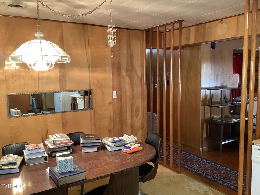 Photo #38: 5610 Powell River Road