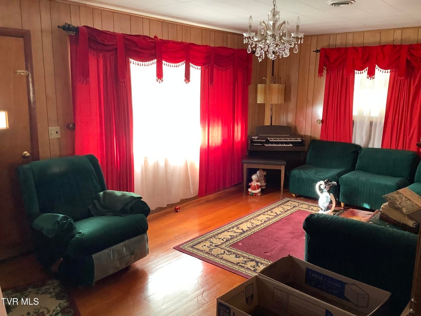 Photo #49: 5610 Powell River Road