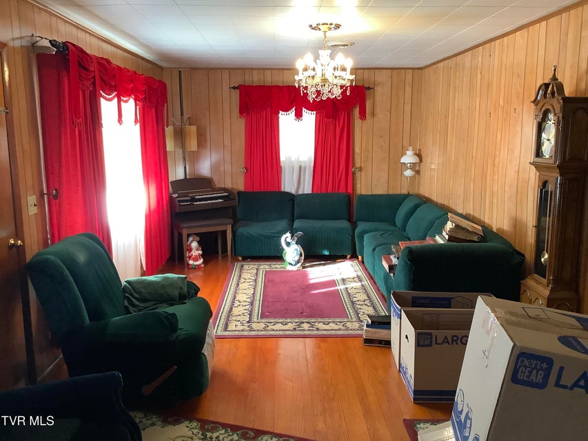 Photo #50: 5610 Powell River Road