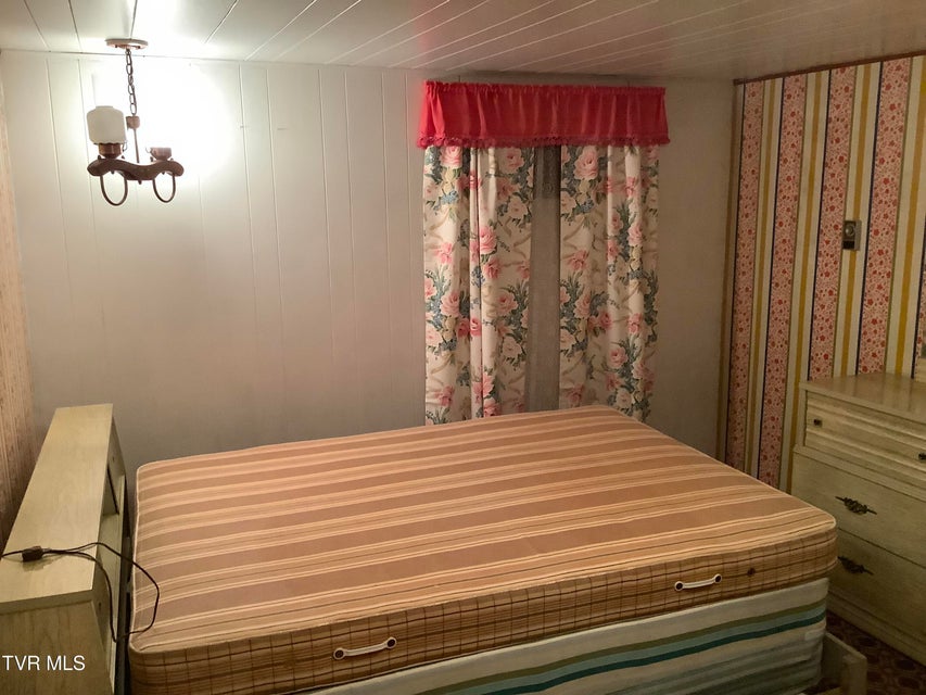 Photo #61: 5610 Powell River Road