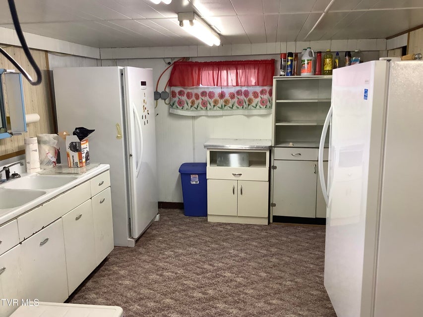 Photo #63: 5610 Powell River Road