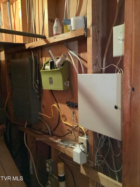 Photo #52: 5610 Powell River Road