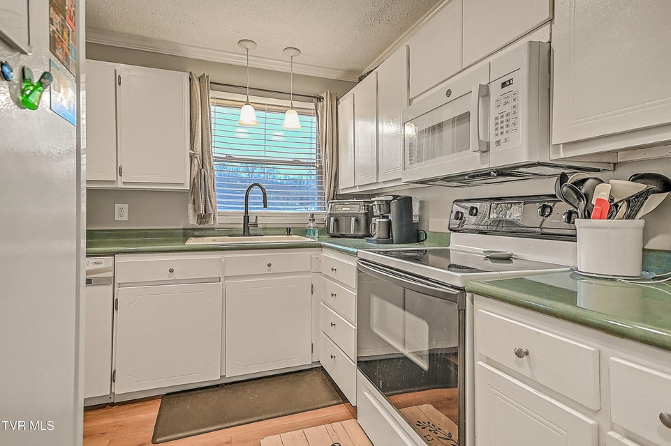 Photo #9: 2001 Indian Ridge Road