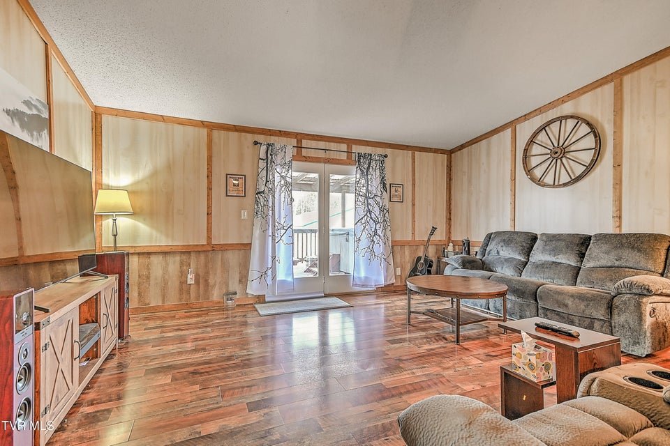 Photo #7: 1096 Old Elizabethton Highway