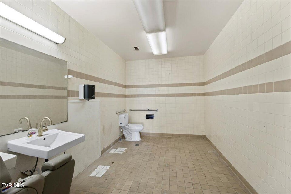 Photo #12: 2205 Euclid Avenue