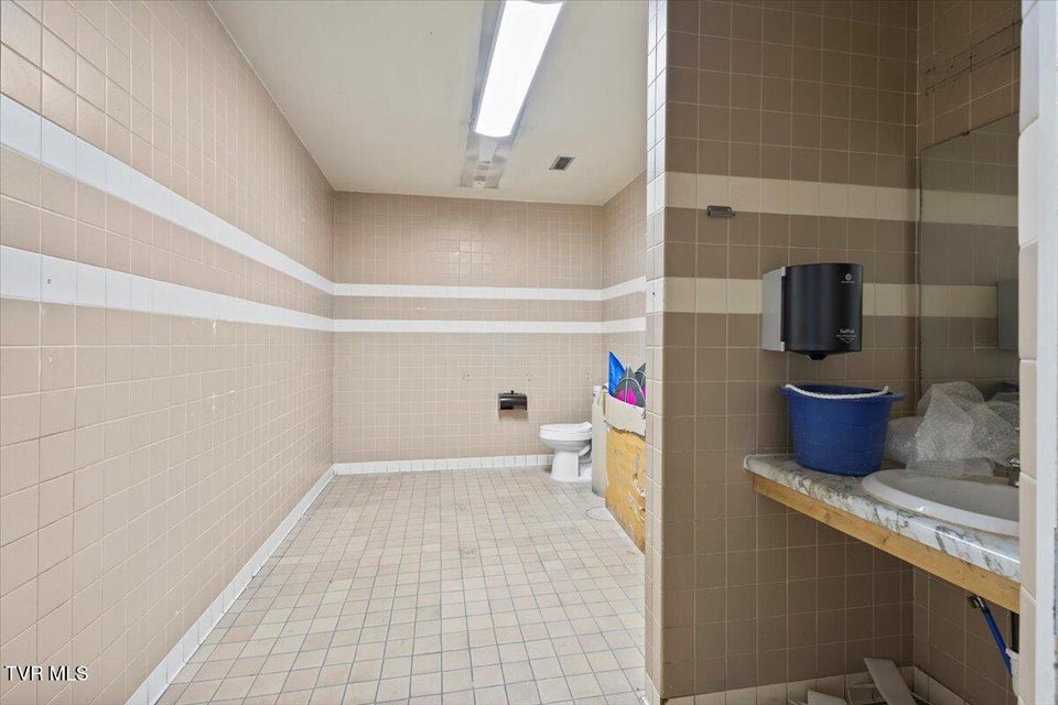 Photo #13: 2205 Euclid Avenue