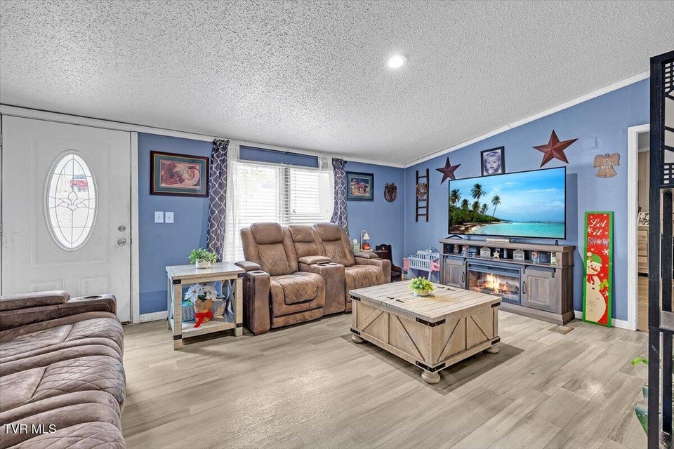 Photo #5: 250 Horseshoe Bend Road