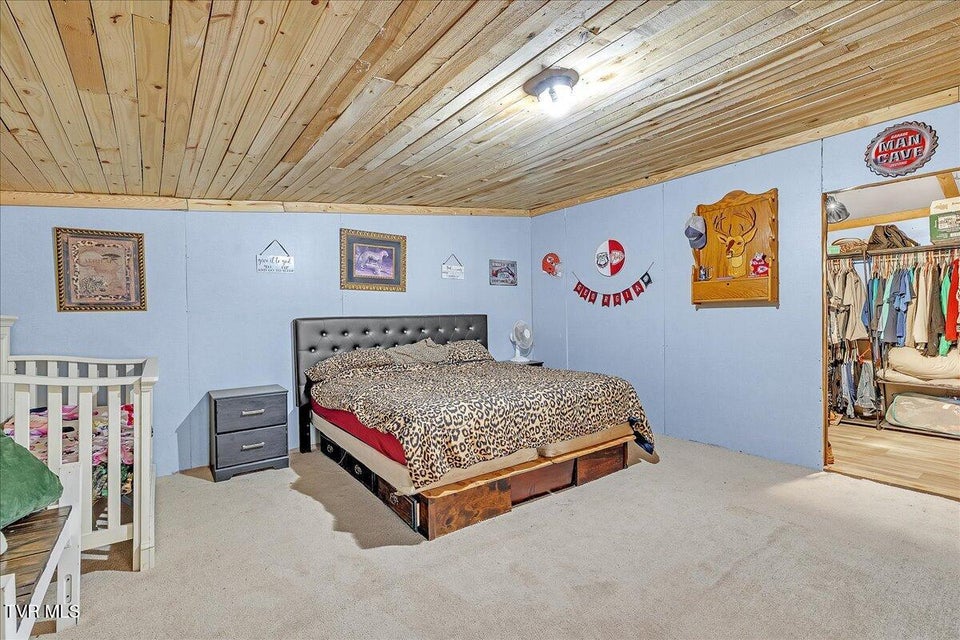 Photo #11: 250 Horseshoe Bend Road