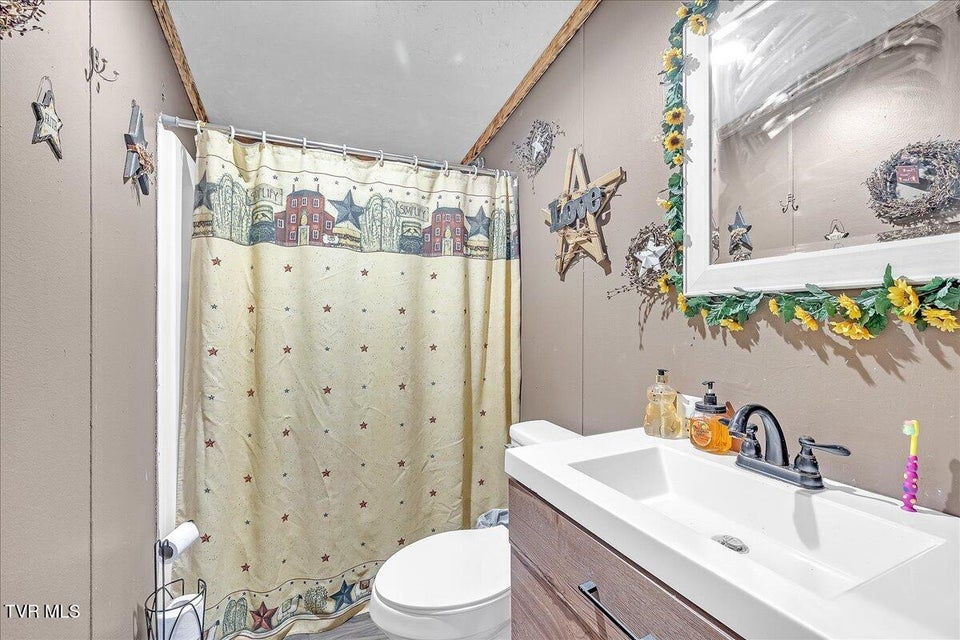 Photo #16: 250 Horseshoe Bend Road