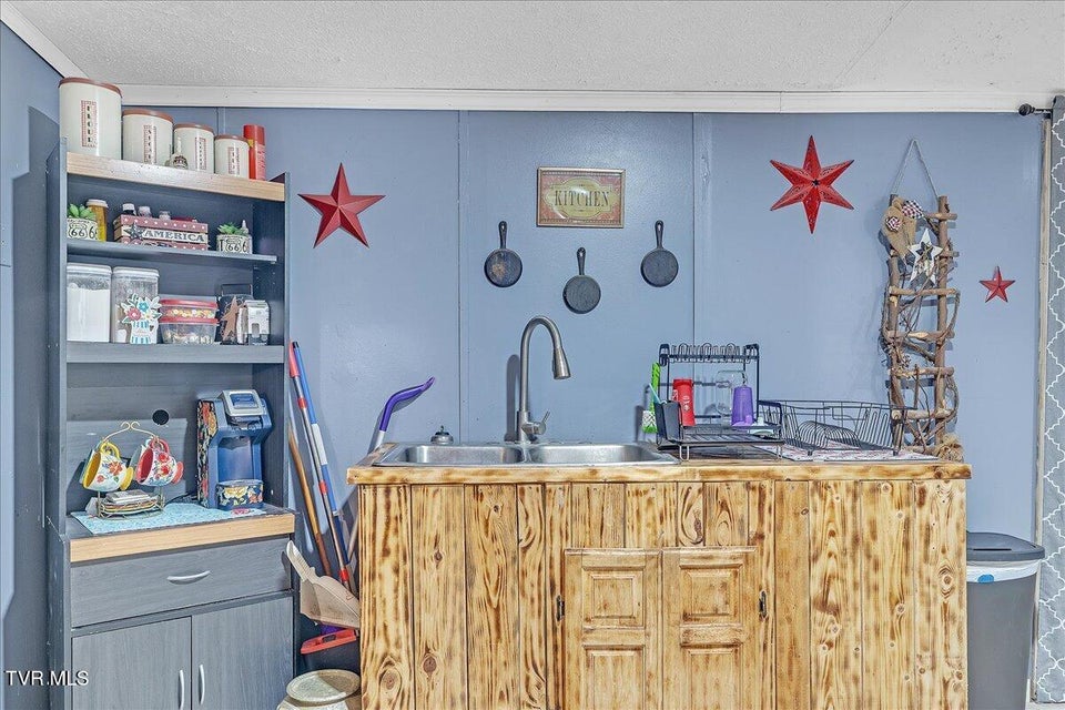 Photo #18: 250 Horseshoe Bend Road